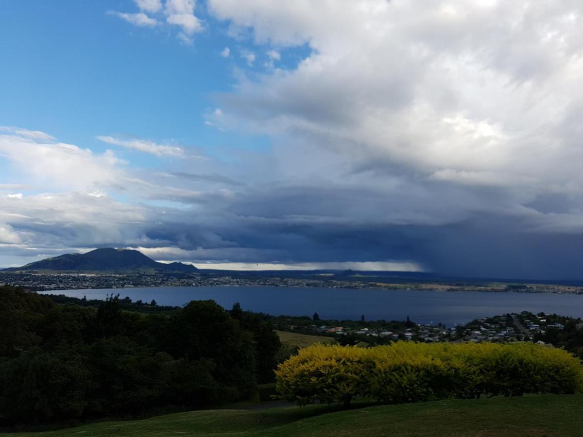 Te Moenga Lodge Tauposjön Exteriör bild