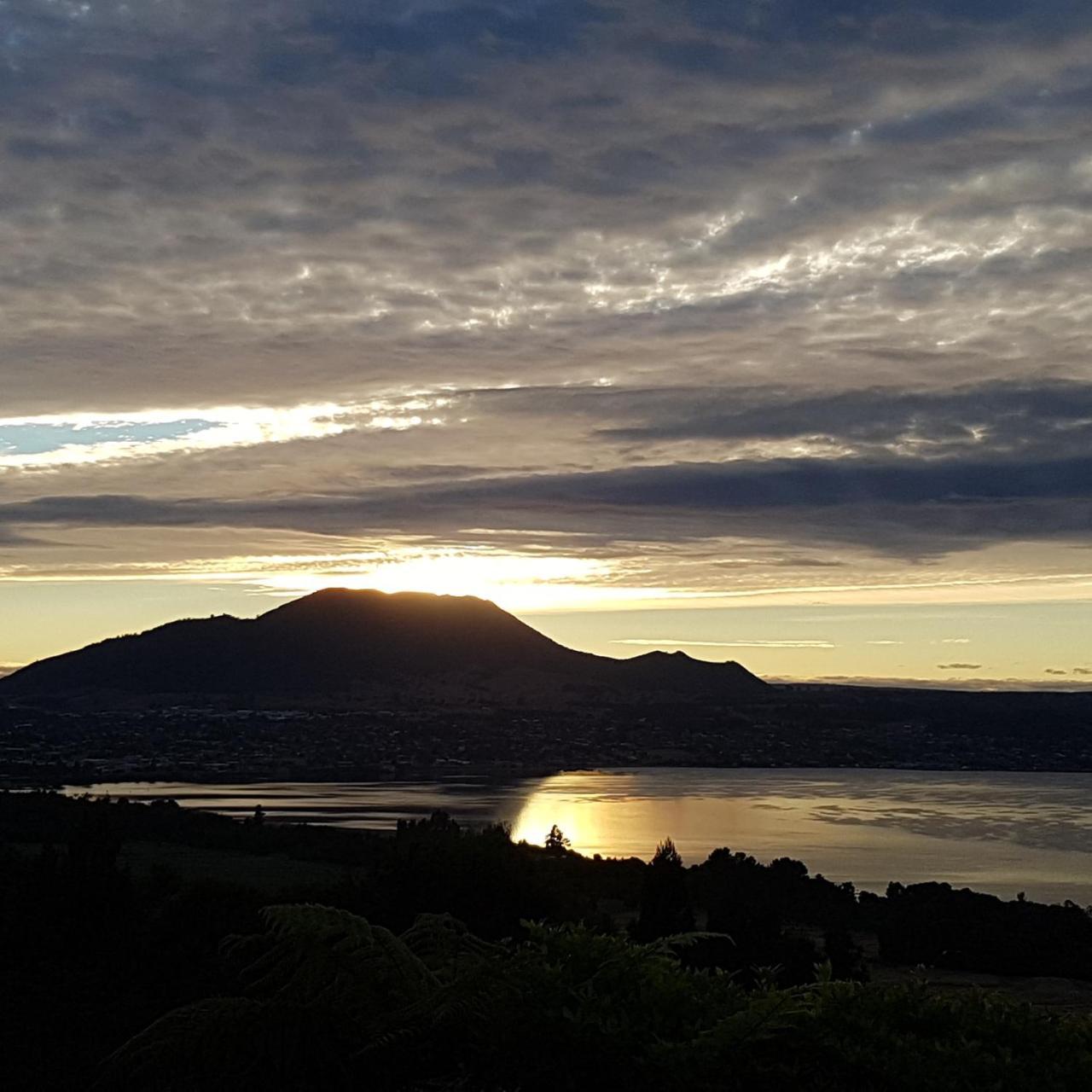 Te Moenga Lodge Tauposjön Exteriör bild